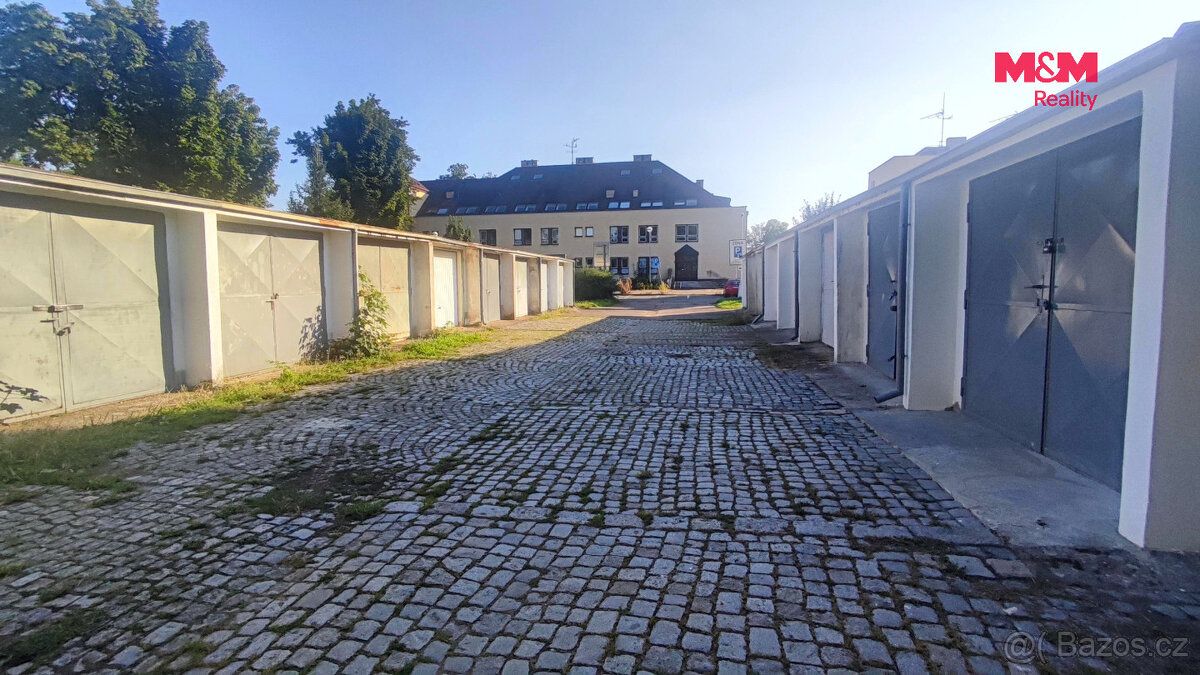 Pronájem udržované řadové garáže v žádané lokalitě poblíž hi