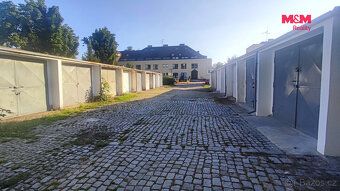 Pronájem udržované řadové garáže v žádané lokalitě poblíž hi