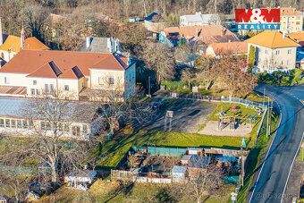 Nabízíme k prodeji stavební pozemek o rozloze 1000 m² v klid