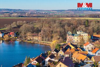 Nabízíme k prodeji stavební pozemek o rozloze 1000 m² v klid