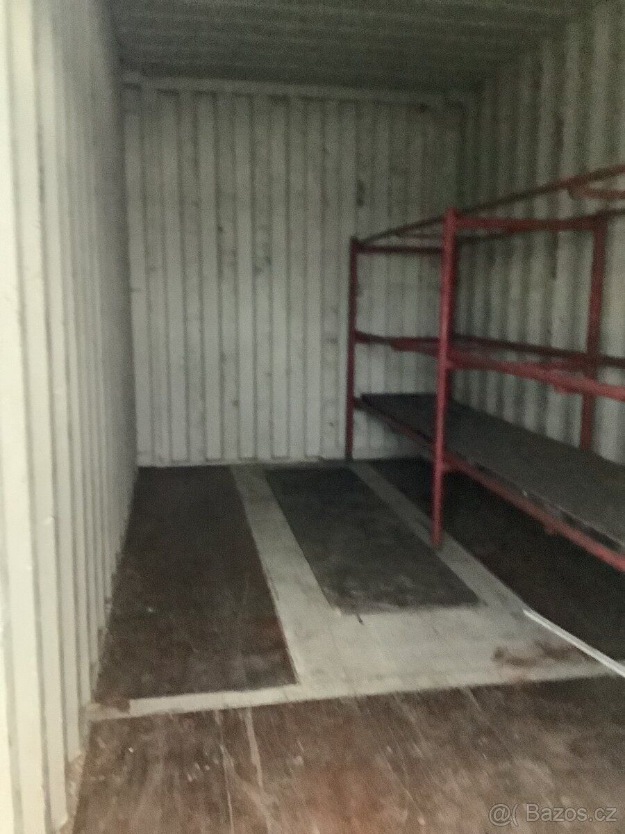 Pronajmu sklad 15m2 V ceně pronájmu regál a možnost parkován