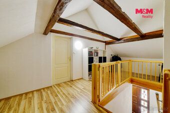Nabízíme k prodeji útulný rodinný dům v klidné části obce Va