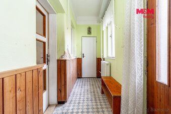 Nabízíme k prodeji rodinný dům v historické části Okříšek, v