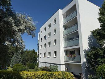 PRODEJ 4+kk 100 m², garáž, lodžie, klima, zahrada – Mníšek p