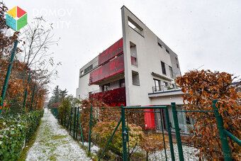 Dovolujeme si Vám nabídnout nový, luxusně vybavený byt o dis