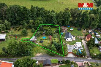 Nabízíme k prodeji pozemek o celkové výměře 1 937 m², který 