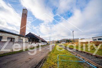 Nabízíme k prodeji unikátní soubor dvou sousedících průmyslo