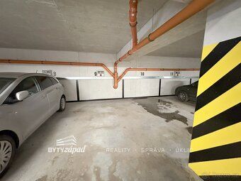 Ev.č. yMKB8645-1 Nabízíme vám k pronájmu prostorný, světlý a