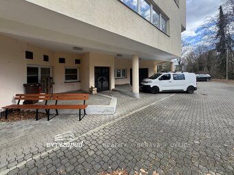 Ev.č. yJSO8675 Naše společnost Vám nabízí pronájem komerčníc