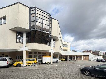 Ev.č. yJSO8674 Naše společnost Vám nabízí pronájem komerčníc