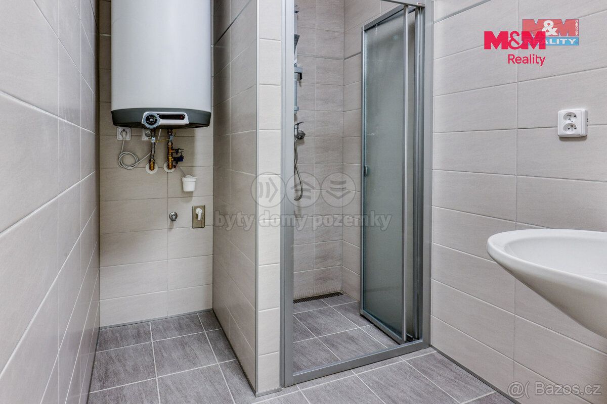Nabízíme Vám pronájem moderního bytu 1+kk se šatnou o celkov