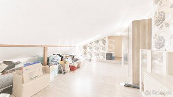 Nabízíme Vám rodinný dům 4+1, 162 m² a s garáží 23 m² v Mlad