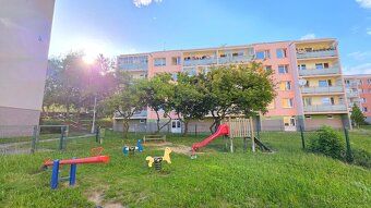 Pronájem světlého bytu 1+1, 40 m² – Králův Dvůr u Berouna, b