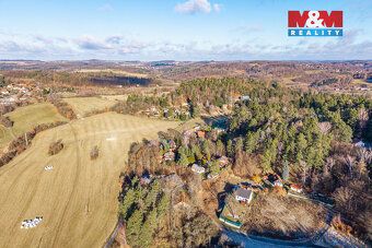 Nabízíme k prodeji pozemek o výměře 894 m² v obci Babice u Ř