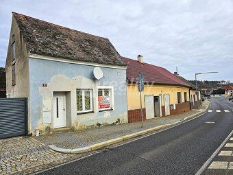 Ev.č. 01742 Zprostředkujeme Vám prodej menšího rodinného dom