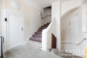 Nabízíme k dlouhodobému pronájmu moderně zrekonstruovaný 1+k