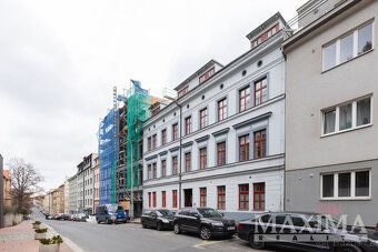 Nabízíme k dlouhodobému pronájmu moderně zrekonstruovaný 1+k