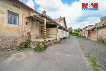 Nabízíme k pronájmu prostornou nemovitost s možností širokéh