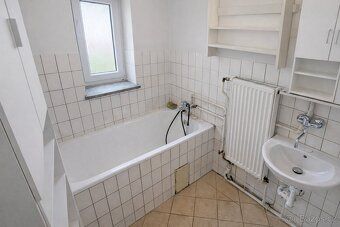 Nabízím k prodeji byt o dispozici 3+1 a velikosti 68 m2 plus