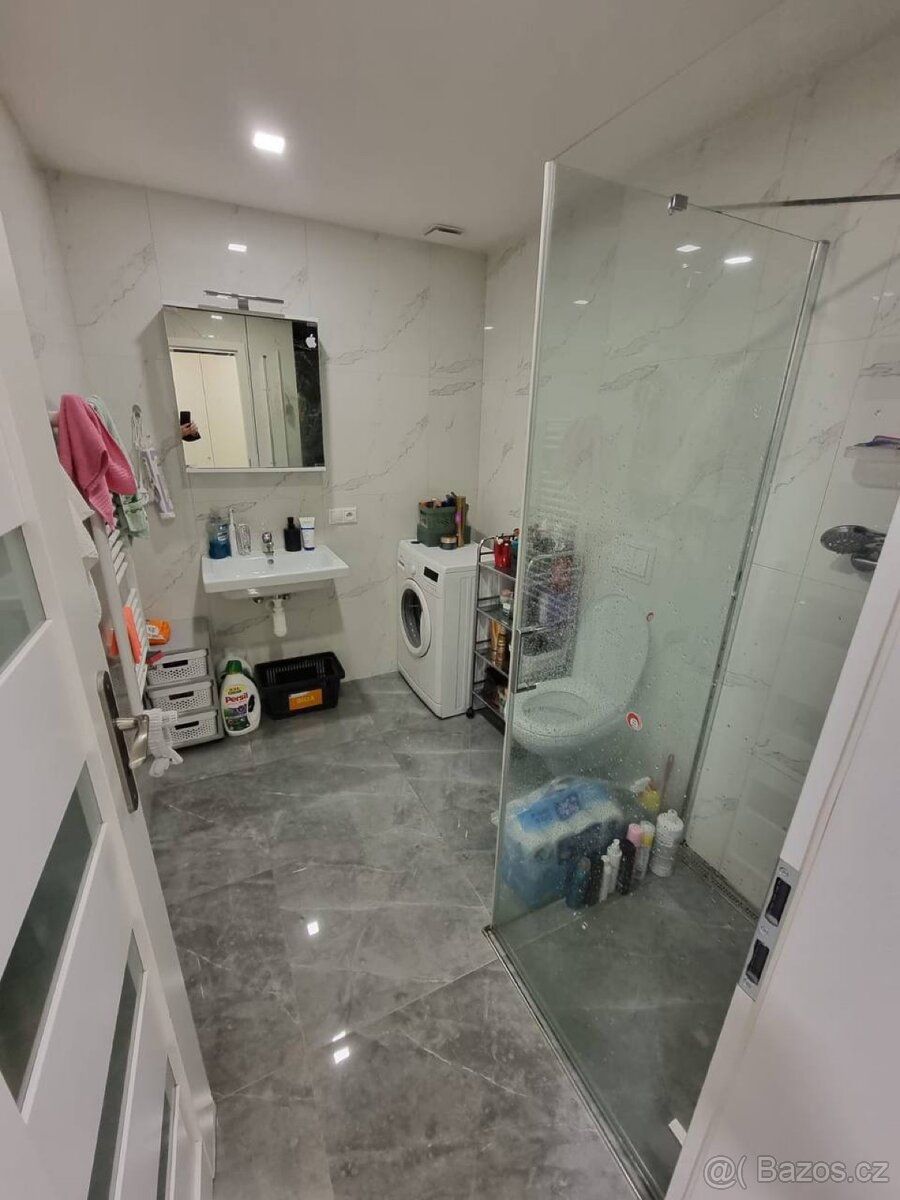 Скидка🔥Аренда двухуровневой квартиры, 40 м², Praha 17 -Řepy
