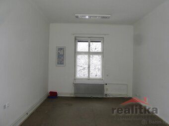 Nabízíme k pronájmu kanceláře - nebytový prostor 220 m2, ul.
