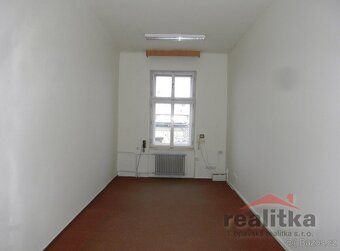 Nabízíme k pronájmu kanceláře - nebytový prostor 220 m2, ul.