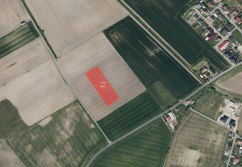 V okresech Pardubice a Chrudim nabízím k prodeji zemědělské 