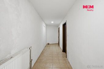 Hledáte dům na polosamotě s pozemkem a přesto nedaleko obce?