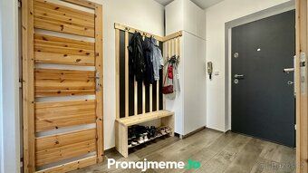 Ev.č. 100305 Pronájem bytu 3+kk s garáží, sklepem a dvěma ba