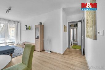 Nabízíme k pronájmu moderně zařízený byt o dispozici 2+kk o 