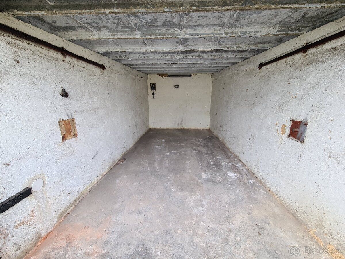 Nabízím k prodeji řadovou garáž 18 m2 v osobním vlastnictví 