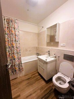 Nabízíme k pronájmu moderní a světlý byt 2+kk o velikosti 62