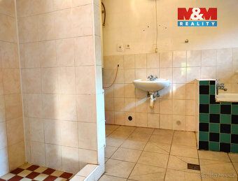 Nabízíme k prodeji samostatně stojící rodinný dům v malebné 