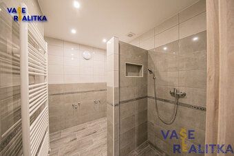 Nabízíme k pronájmu hezký a prostorný byt 3+1 v klidné obci 