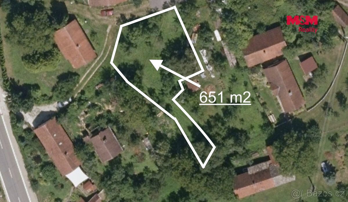 Nabízíme k prodeji slunný pozemek určený pro výstavbu rodinn