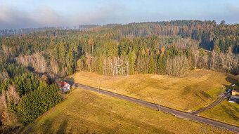 Nabízíme k prodeji pozemek o celkové rozloze 4757m2 na kraji