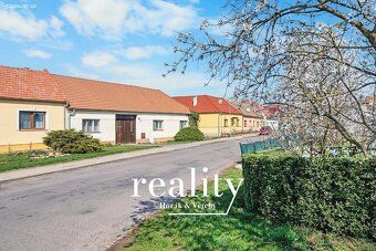 Nabízíme k prodeji rodinný dům 4+1 v malebných Jaroslavicích