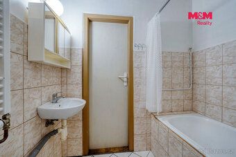 Nabízíme k prodeji byt o dispozici 2+1 a užitné ploše 55 m²,
