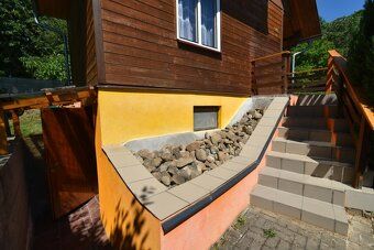 Nabízíme částečně podsklepenou chatu s podkrovím, balkon, te