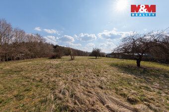 Nabízíme k prodeji stavební parcelu o výměře cca. 1000m2, kt