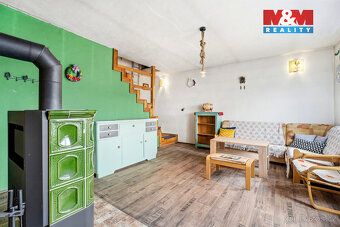 Nabízíme k prodeji samostatně stojící cihlový rodinný dům v 