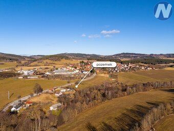 Nabízíme stavební pozemek o celkové rozloze 2 757 m² v maleb