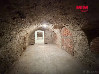 Nabízíme ke koupi atipický nebytový prostor o výměře cca 81 