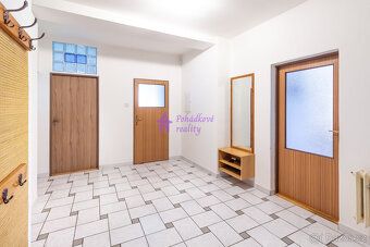 Nabízíme vám ke koupi rodinný dům 6+1 se zahradou v klidné o