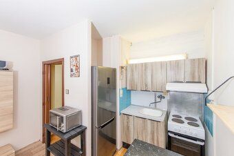 Nabízíme k pronájmu byt 2+kk na adrese Vsetín, Okružní 406. 