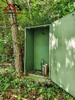 We offer a recreational cottage with registry number in an attractive location of the village of Metylovice.