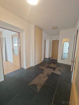 We offer for rent an above-standard 2+1 apartment in size in the city of Vsetín, at address Smetanova 1265.