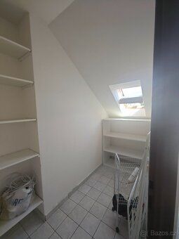 We offer for rent an above-standard 2+1 apartment in size in the city of Vsetín, at address Smetanova 1265.