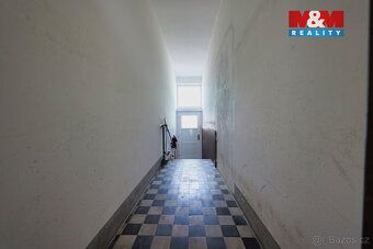 Nabízíme ke koupi rodinný řadový třípodlažní dům se zahradou
