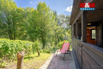 We offer for sale a cozy cottage in a very quiet location of the village of Chocerady.